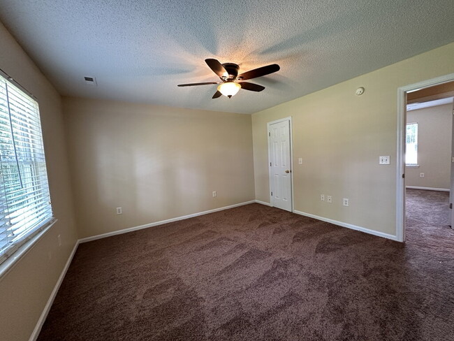 Building Photo - 119 Appleton Ln