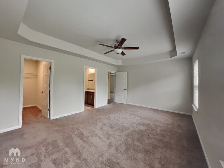 Building Photo - 125 Cook St