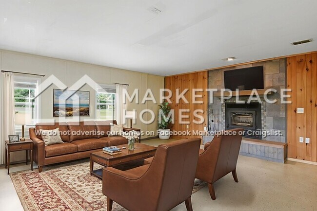 Building Photo - 156 Martin Burgess Rd