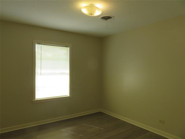 Building Photo - 604 FM 120