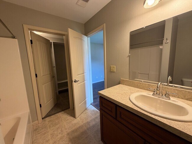 Building Photo - 16258 Hailey Ln
