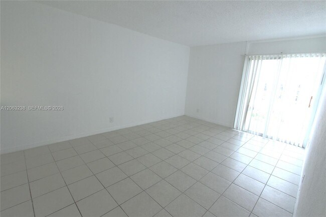 Building Photo - 801 NW 47th Ave
