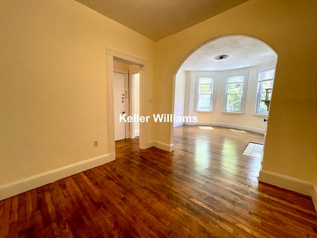 Building Photo - 50 Saint Germain St