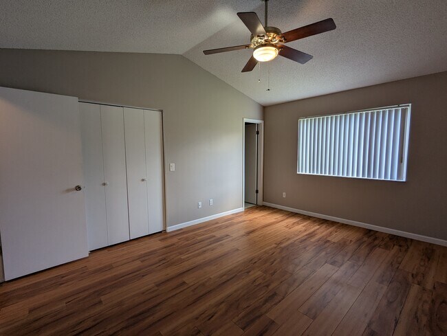 Building Photo - 861 Blackgum Ct