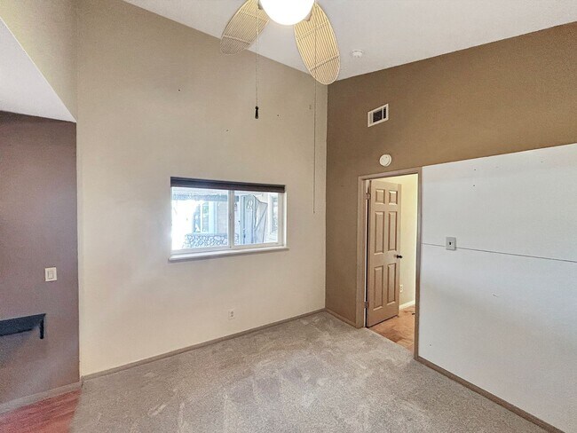 Building Photo - Beautiful 4BD/2BA W/ 2-Car Garage, AC, and...