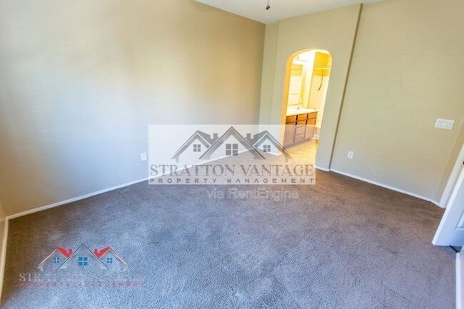 Building Photo - 2743 S Sulley Dr