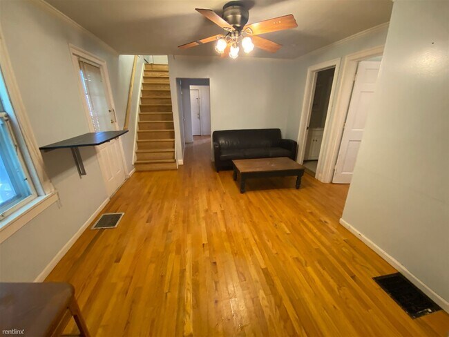 Building Photo - 5 br, 2 bath House - 314 E Summit St