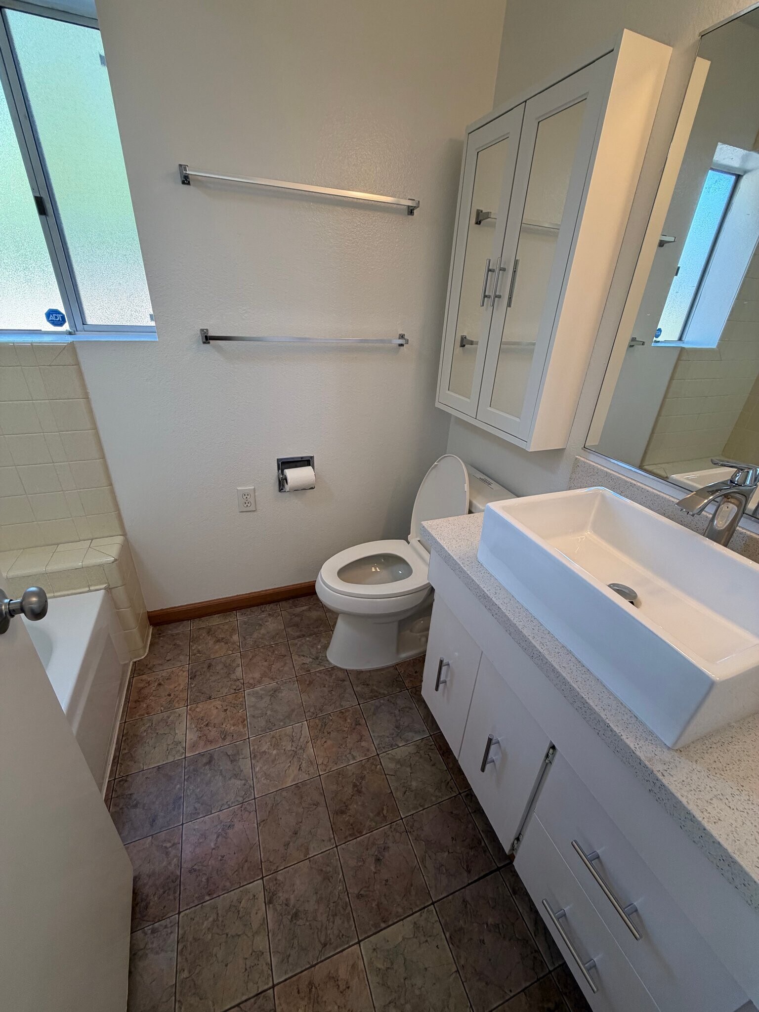 Building Photo - 1949 Monte Vista Dr