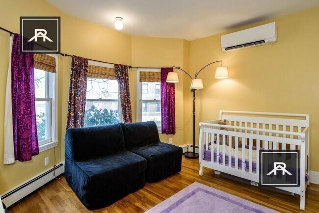 Building Photo - 3 bedroom in Brighton MA 02135