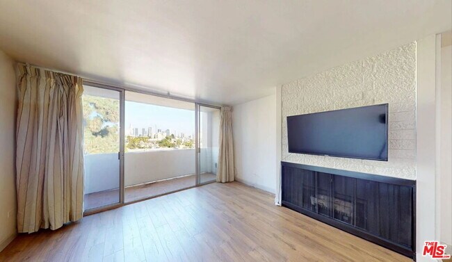 Building Photo - 421 La Fayette Park Pl