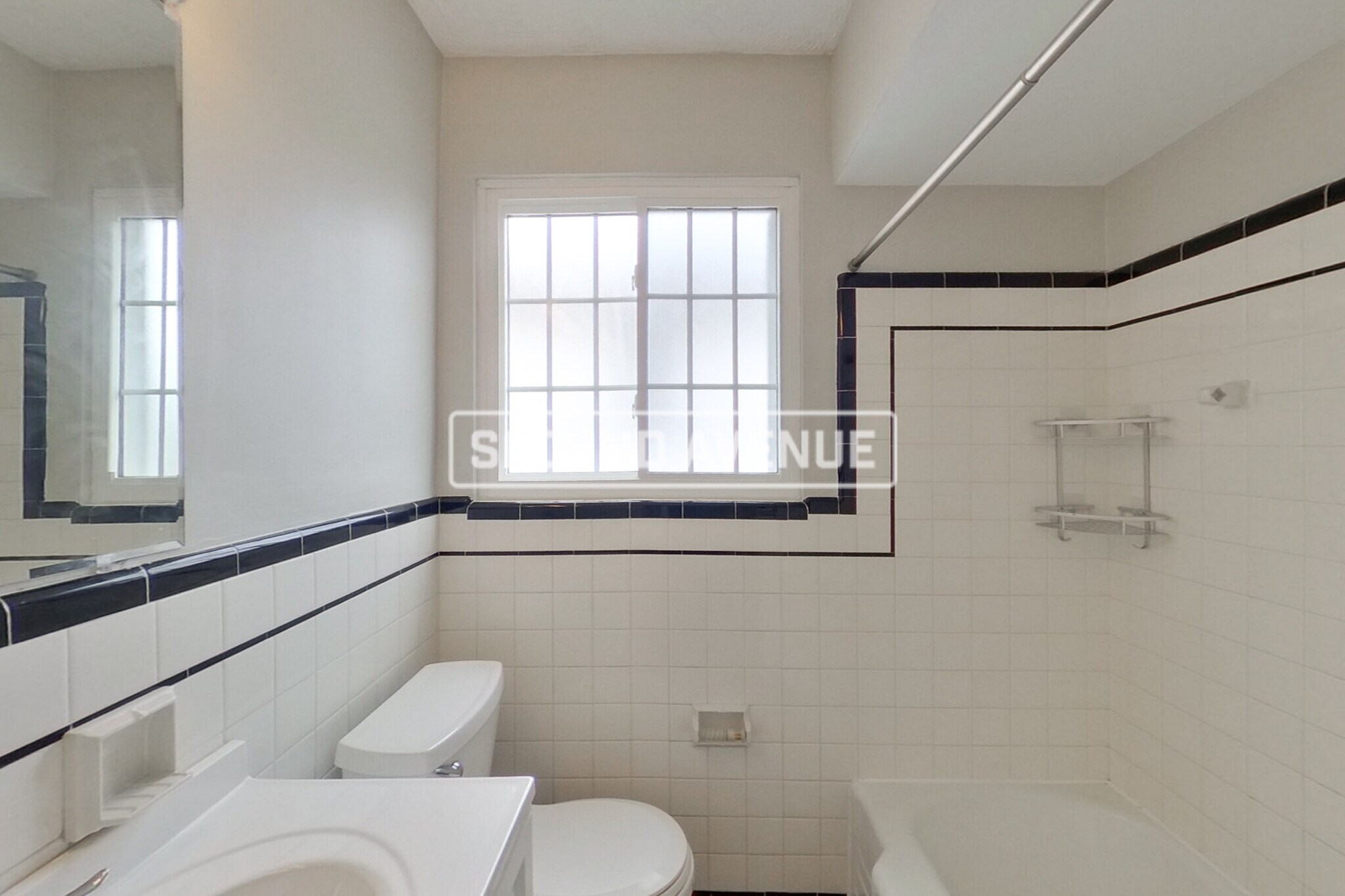 Building Photo - 2708 5th St