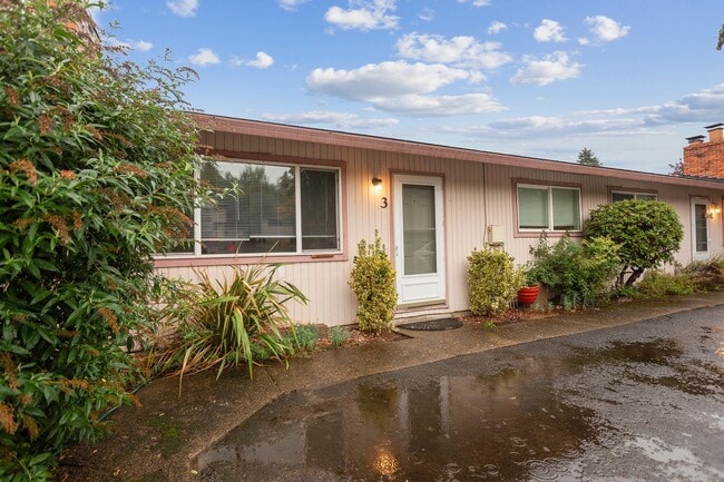 Building Photo - 22745 SW Orcutt Pl