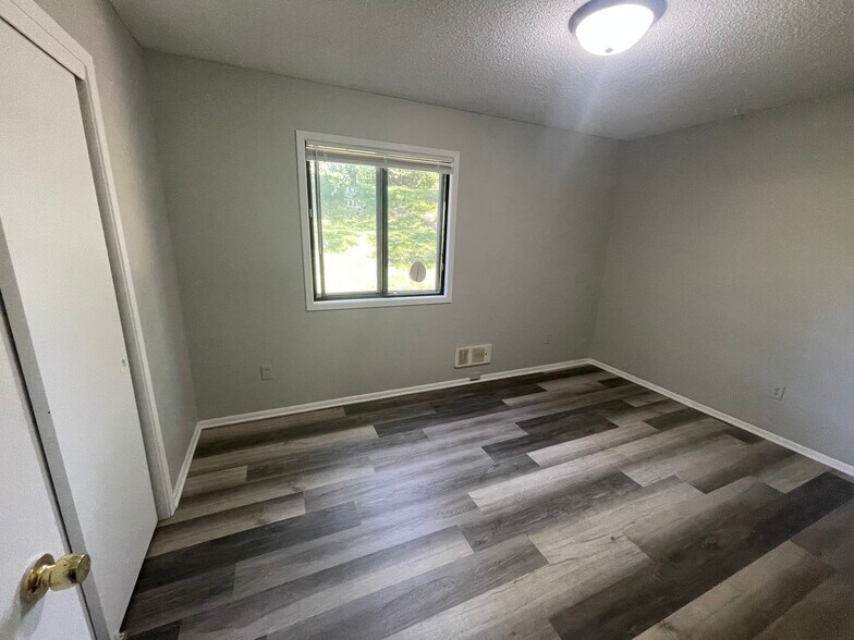 Building Photo - 1831 Fuller Rd