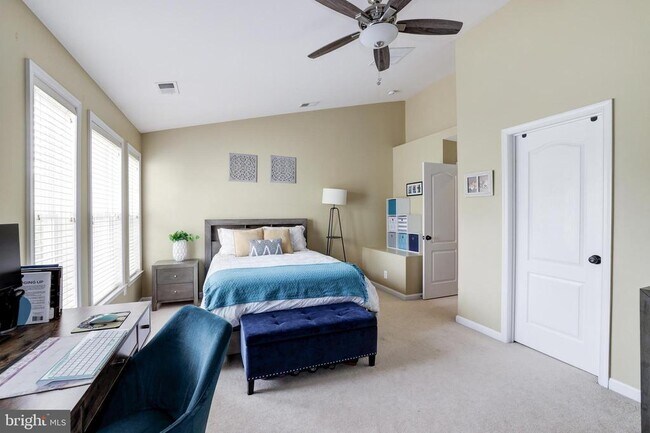 Building Photo - 43149 Crosswind Terrace