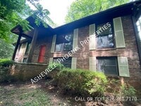 Building Photo - 20 Ferncliff Dr