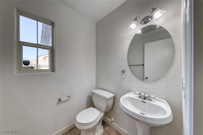 Building Photo - 7237 Twin Maples Ct