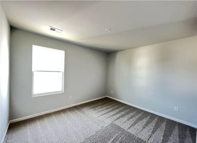 Building Photo - Modern Greenville Living - Spacious Home Available Now!