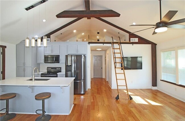 Building Photo - 49 New St