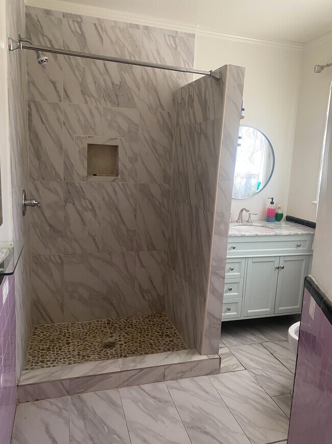 Building Photo - 1230 Browning Blvd