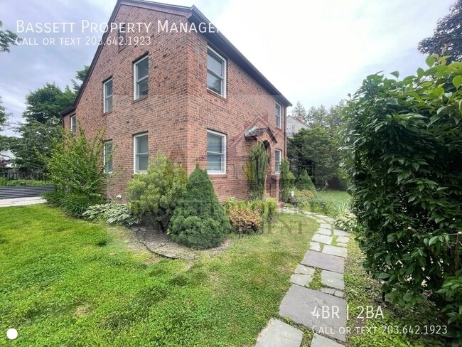 Building Photo - 36 Myra Rd