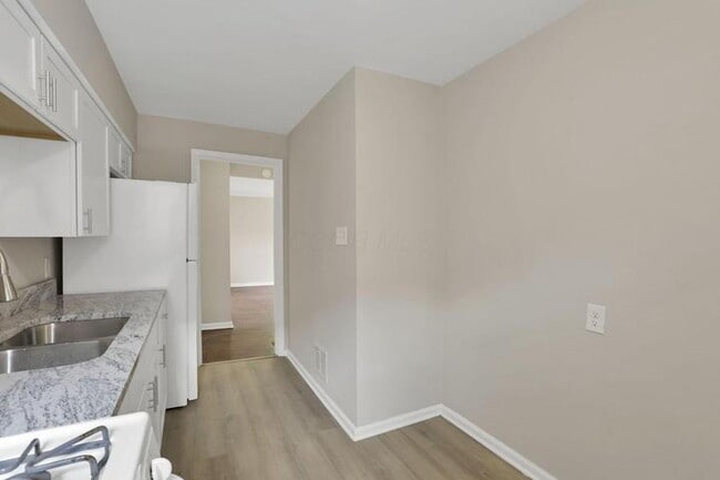 Building Photo - 1009 Lilley Ave