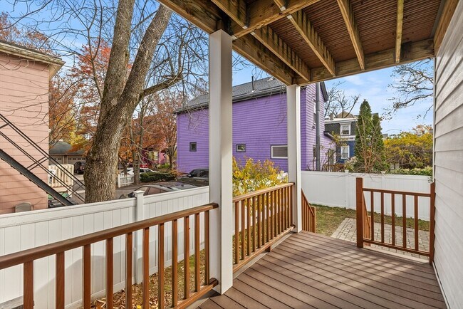 Building Photo - 38 Chester St