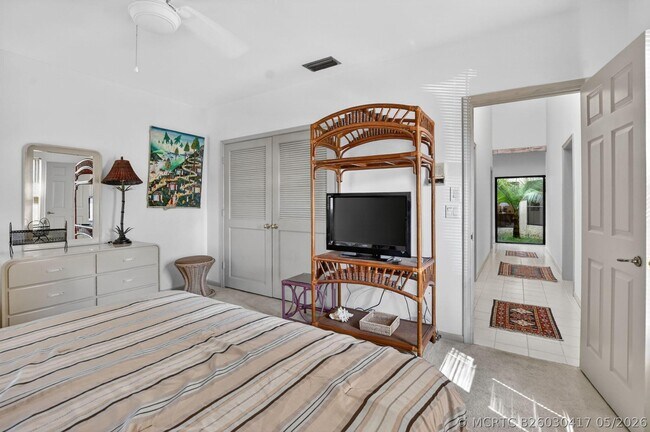Building Photo - 22519 Esplanada Cir