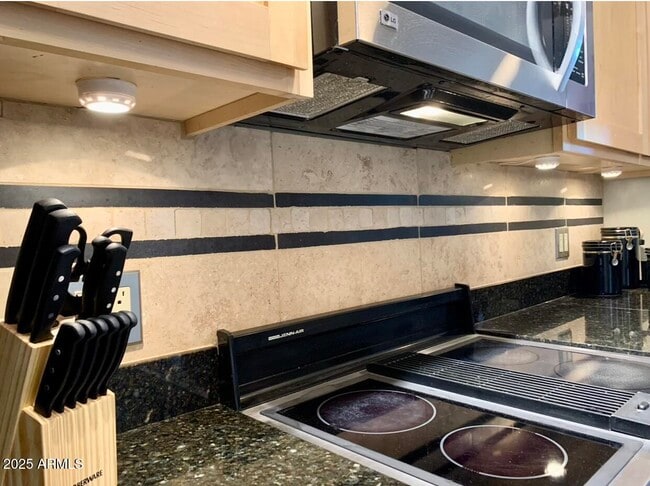 Building Photo - 2644 W Desert Cove Ave