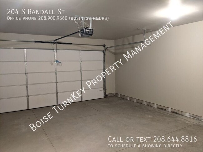 Building Photo - 204 Randall St