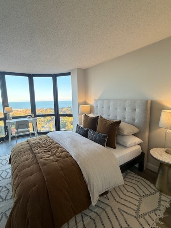 Building Photo - 1746 N Wells St