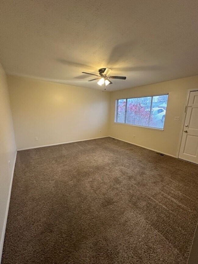 Building Photo - SCH1116