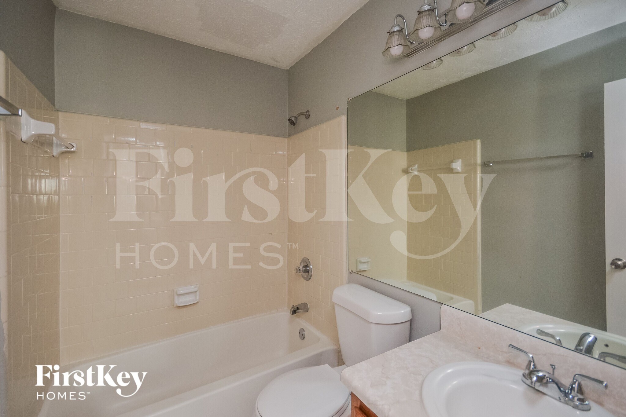 Building Photo - 1240 Woodstream Dr