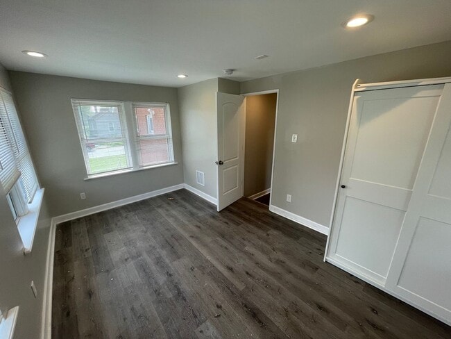 Building Photo - Rehabbed Spacious 2 BR/1BA House - Northwoods