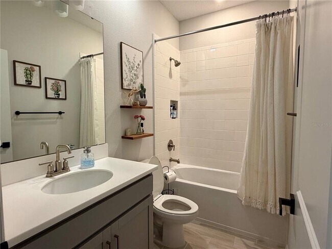 Building Photo - 2679 Ridgetop Ln