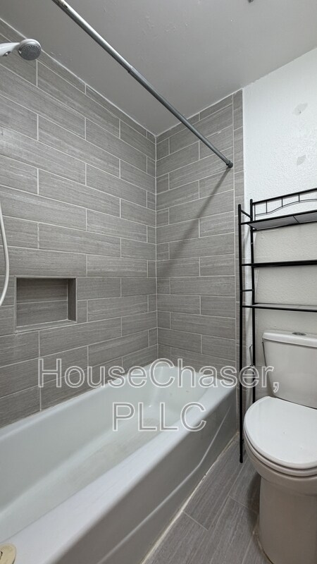 Building Photo - 6610 Huron Ave