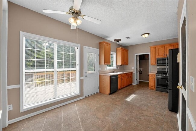 Building Photo - 158 Windsor Cir