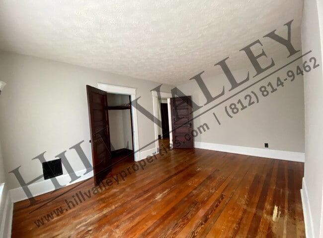 Building Photo - Three bedroom home