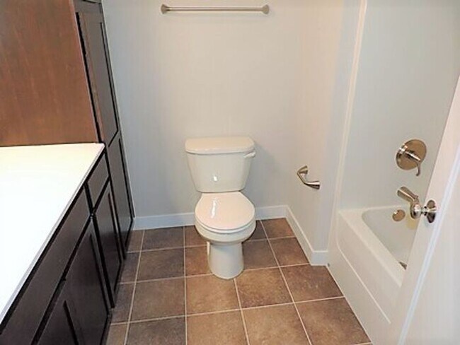 Building Photo - $2,000 | 3 Bedroom, 3 Bathroom Townhome | Sublease | Pet Friendly | Available for August 1st, 202...