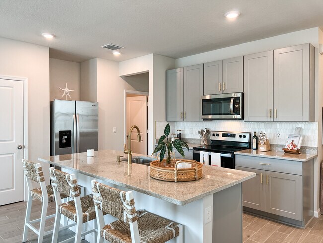 Building Photo - 3937 SE Mentmore Ln