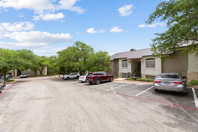 Building Photo - Amazing 1 bedroom, 1 bathroom Condo in Montevista!