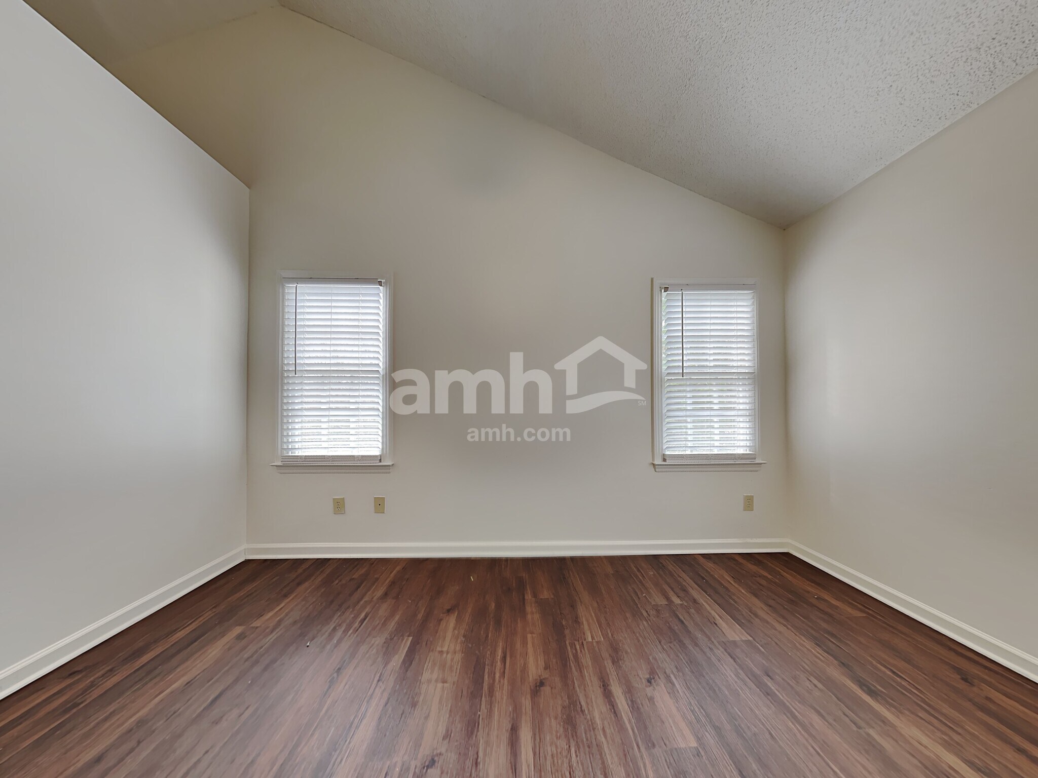 Building Photo - 3234 Sparrowhawk Dr