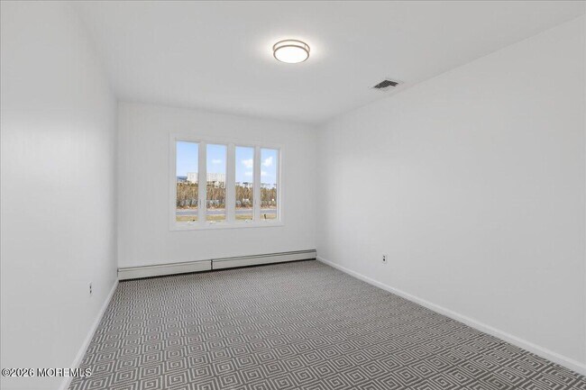 Building Photo - 8 Pullman Ave