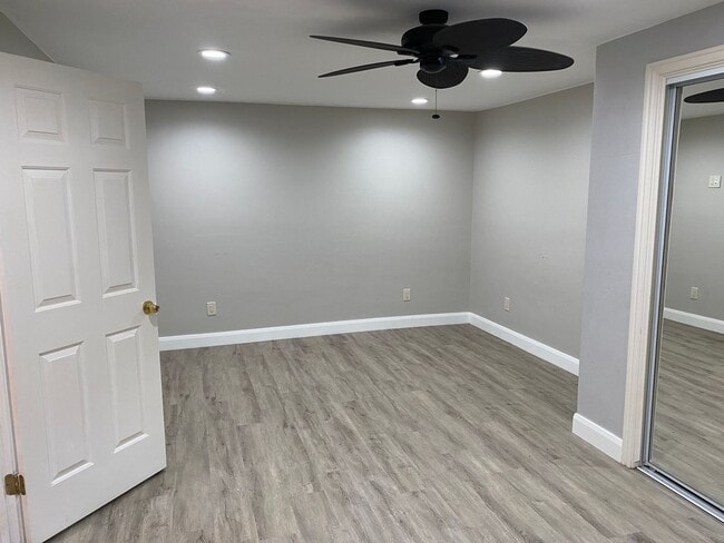 Building Photo - WONDERFUL 1 BEDROOM BASEMENT APARTMENT!!