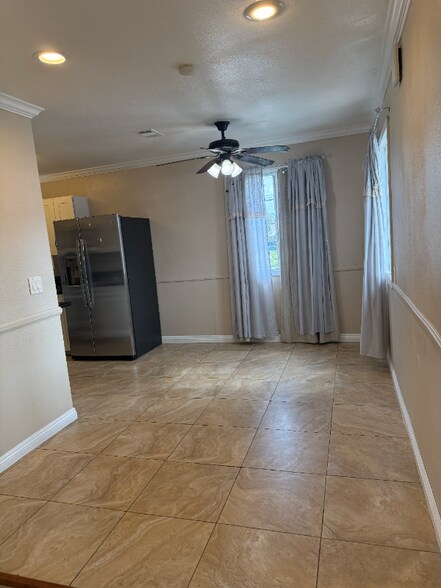 Building Photo - 665 Larimore Ave