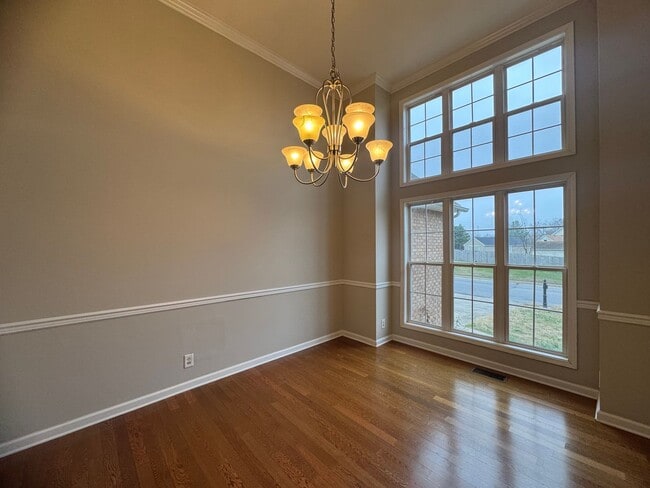 Building Photo - Gorgeous Single Family Home in Clarksville