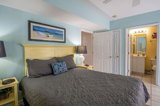 Building Photo - TIME TO SECURE A FURNISHED PROPERTY FOR THE FALL OF '26-SPRING OF '27