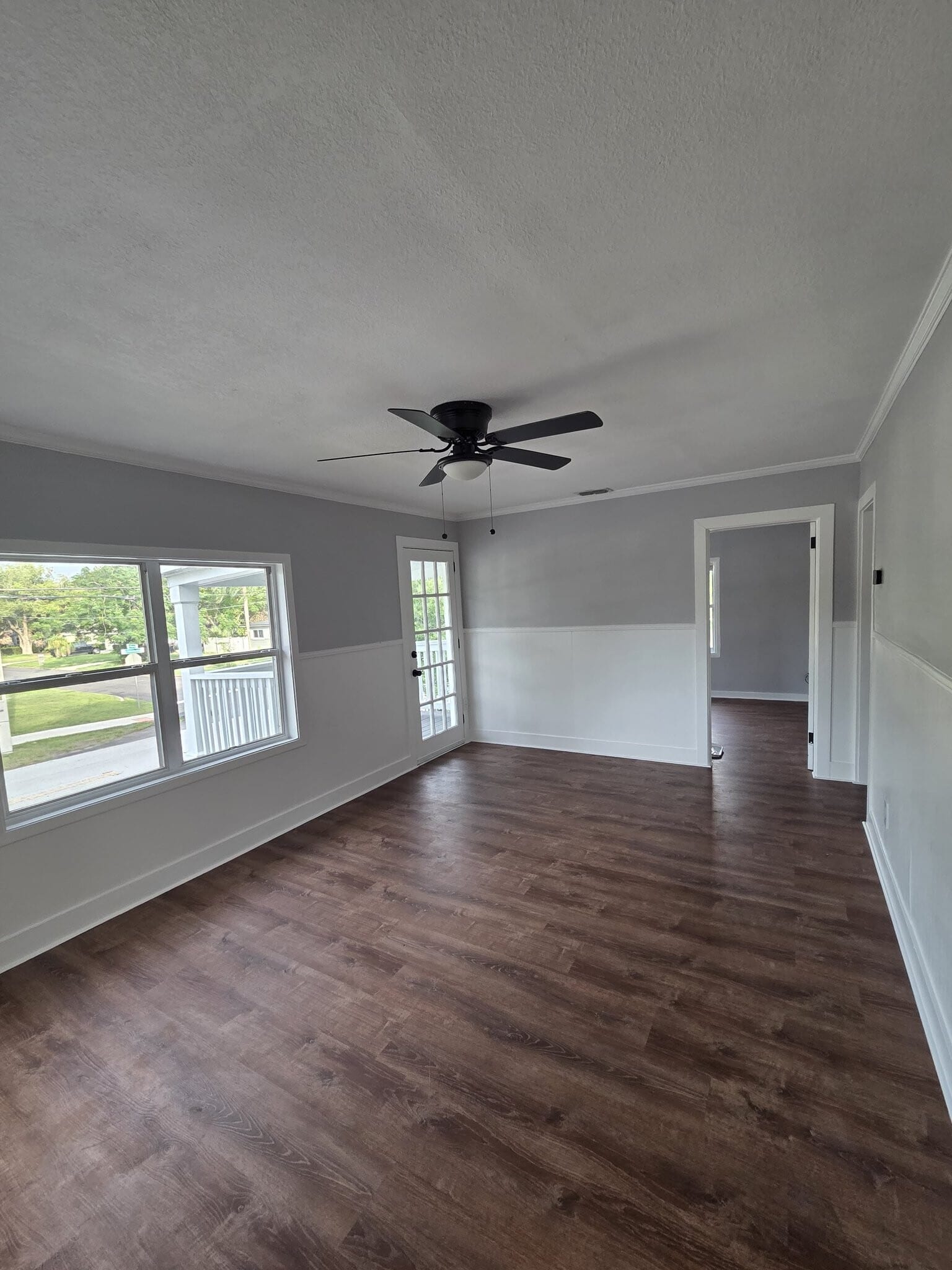 Building Photo - 16 N Primrose Dr