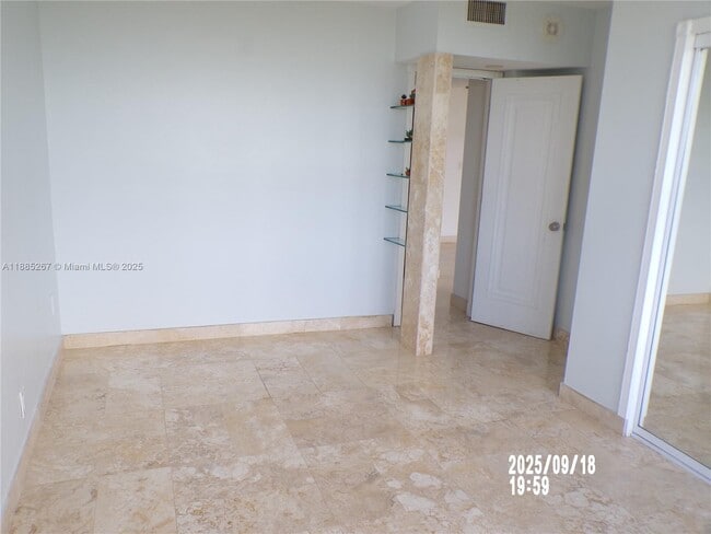 Building Photo - 780 NE 69th St