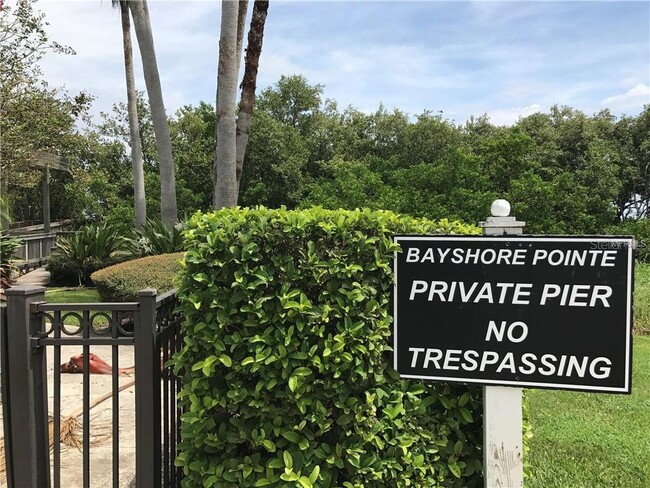Building Photo - 3027 Bayshore Pointe Dr