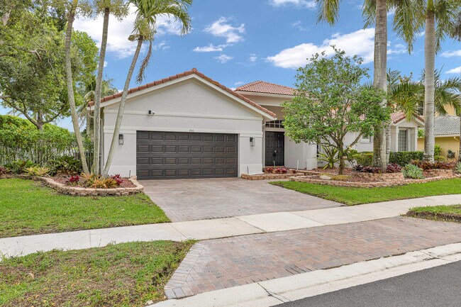 Building Photo - 950 Marina Dr